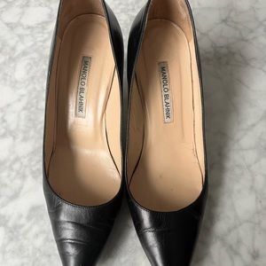 Manolo Blahnik Black Leather BB Pump